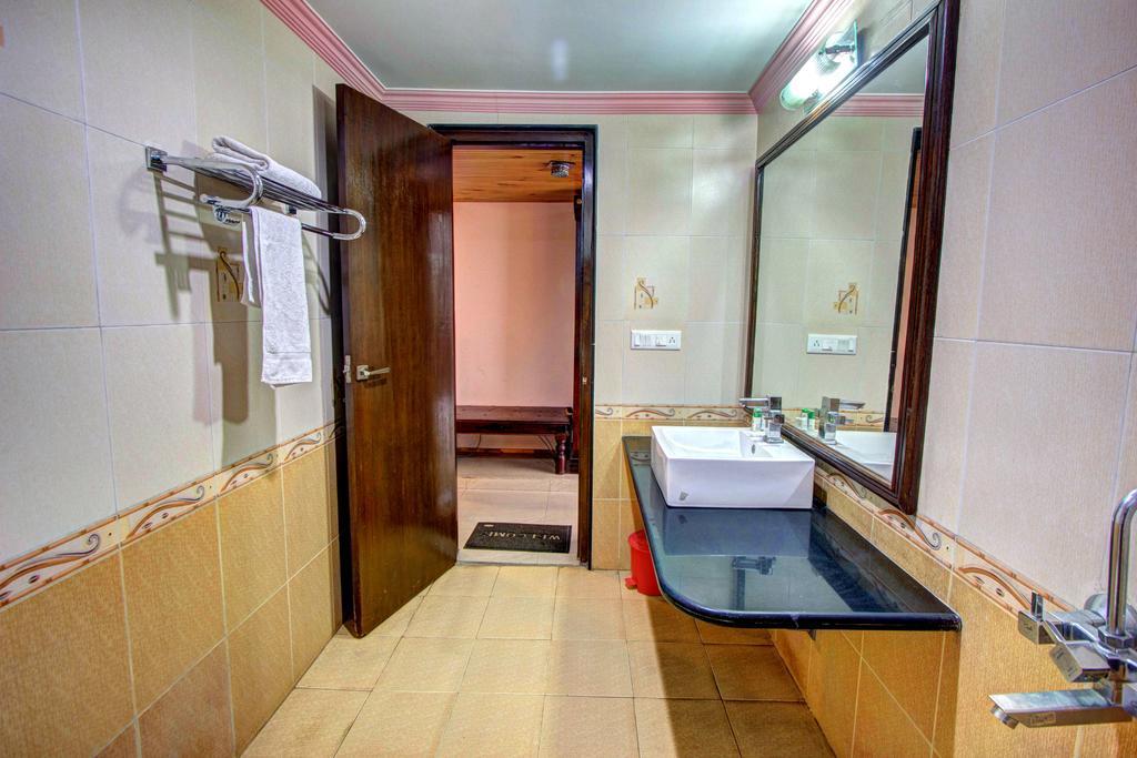 Hotel The Himachal Inn Manali  Ngoại thất bức ảnh